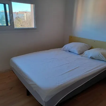 Magnifique T2 Duplex Vue Port *