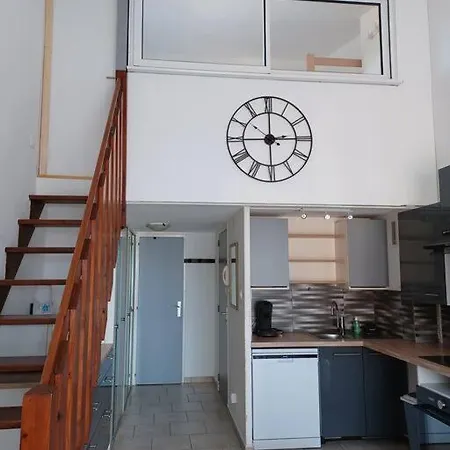 Apartment Magnifique T2 Duplex Vue Port *